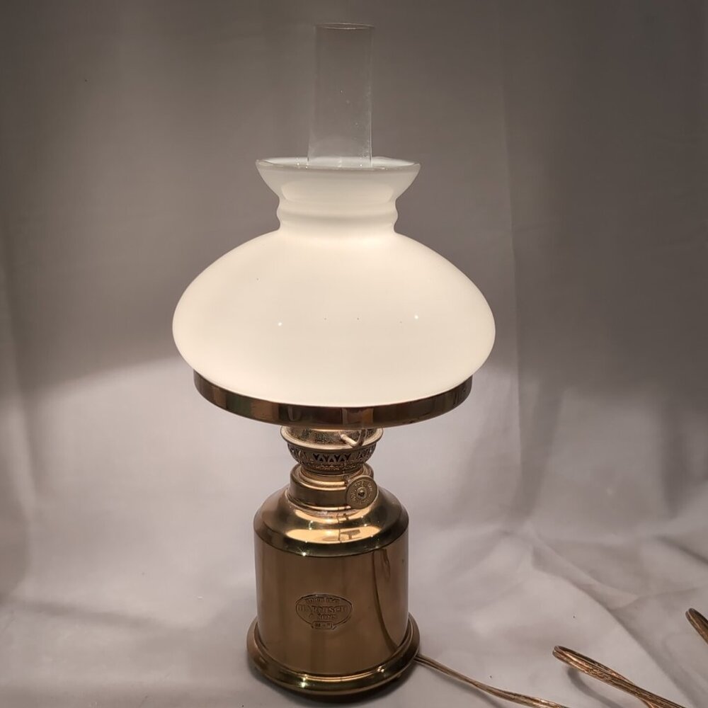 Harnisch & Sons Vintage Gold Lamp Light Oil Style Metal Glass Corded Danish